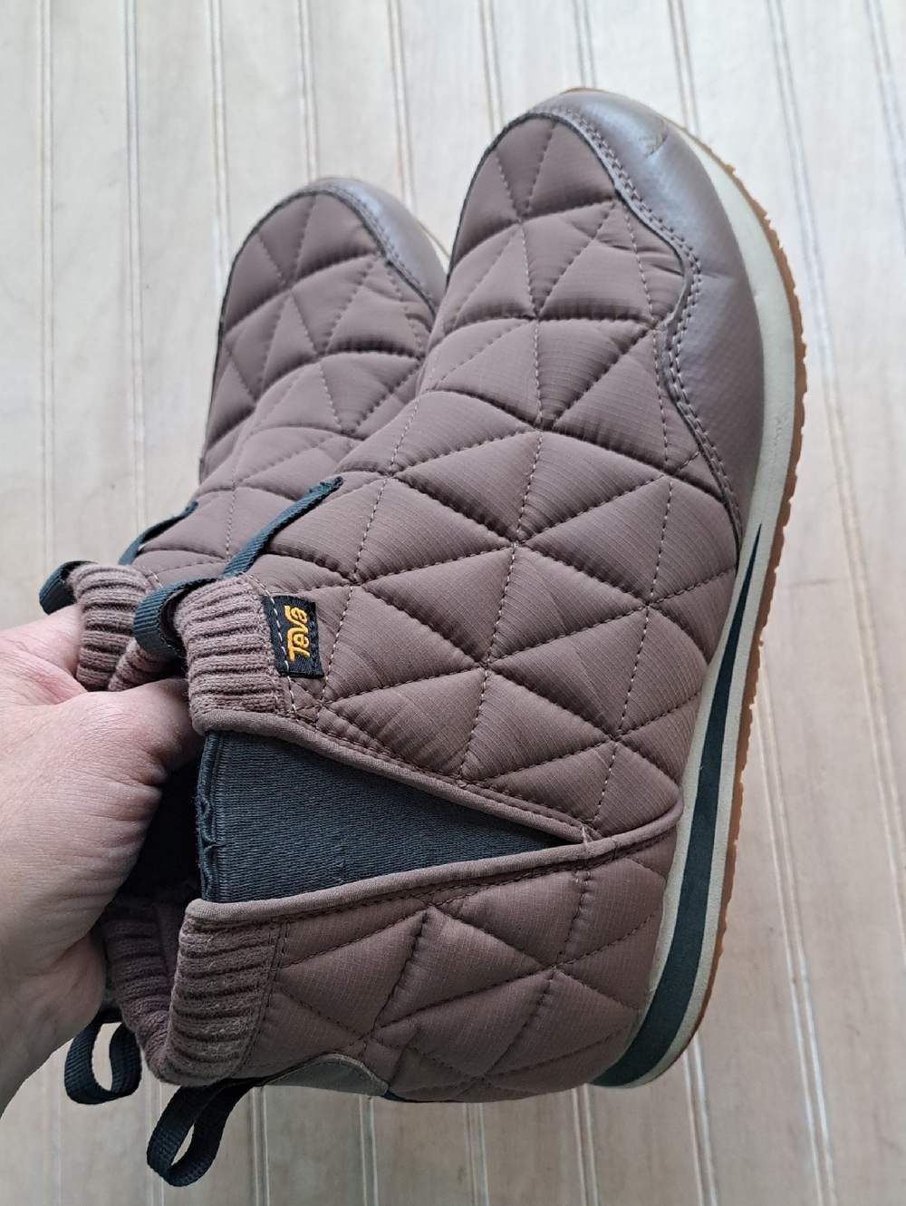 Teva Ember Mid Quilted Slip-On Camp Boots Brown Women's US 10 EU 41